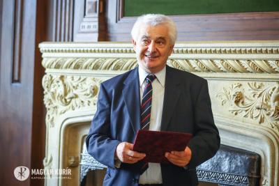 Szelestei Nagy László irodalomtörténész, a Magyar Tudományos Akadémia doktora Szelestei Nagy László irodalomtörténész, a Magyar Tudományos Akadémia doktora