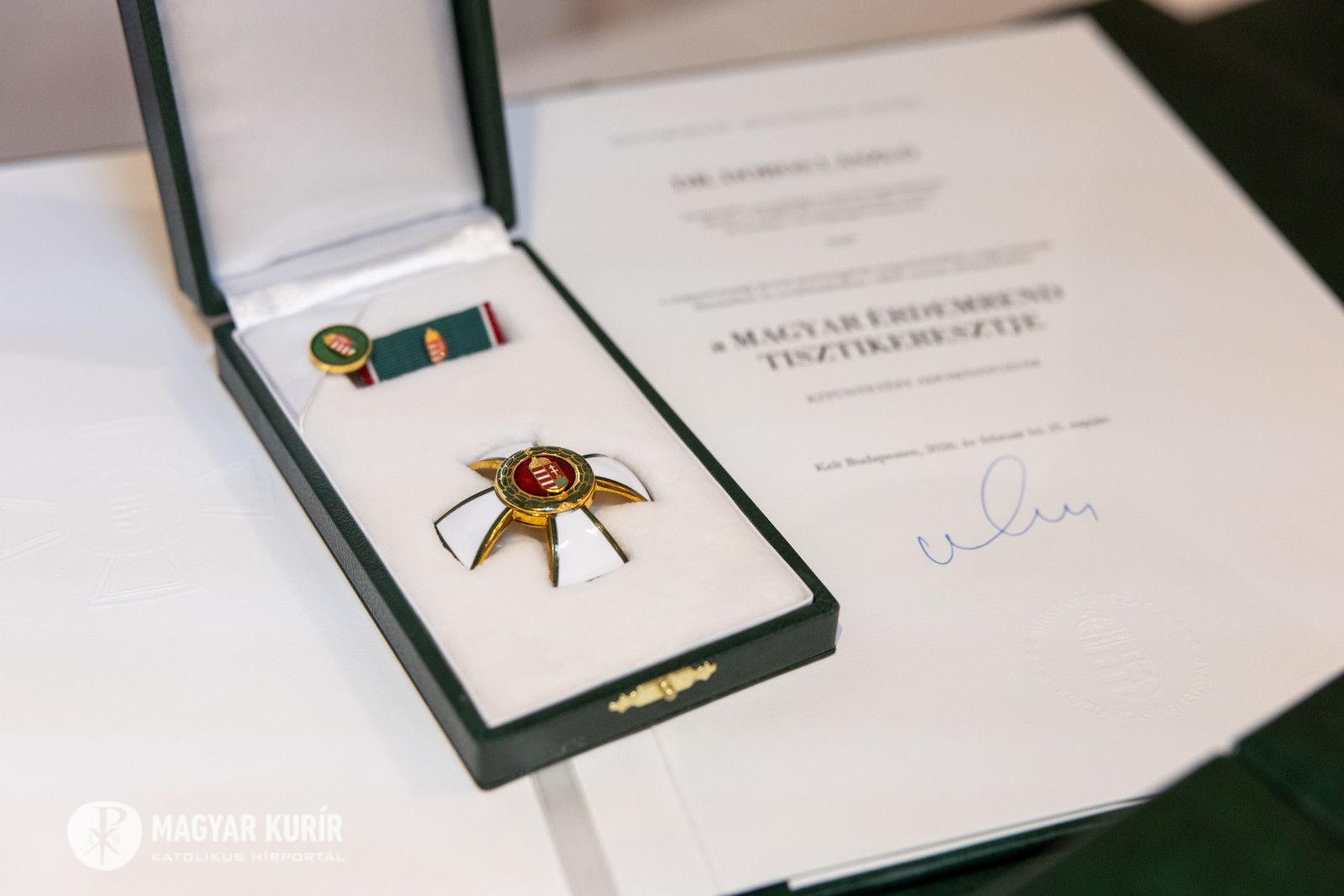 {{!ML!HU:Egyházi személyek kitüntetése - 2026. március}}